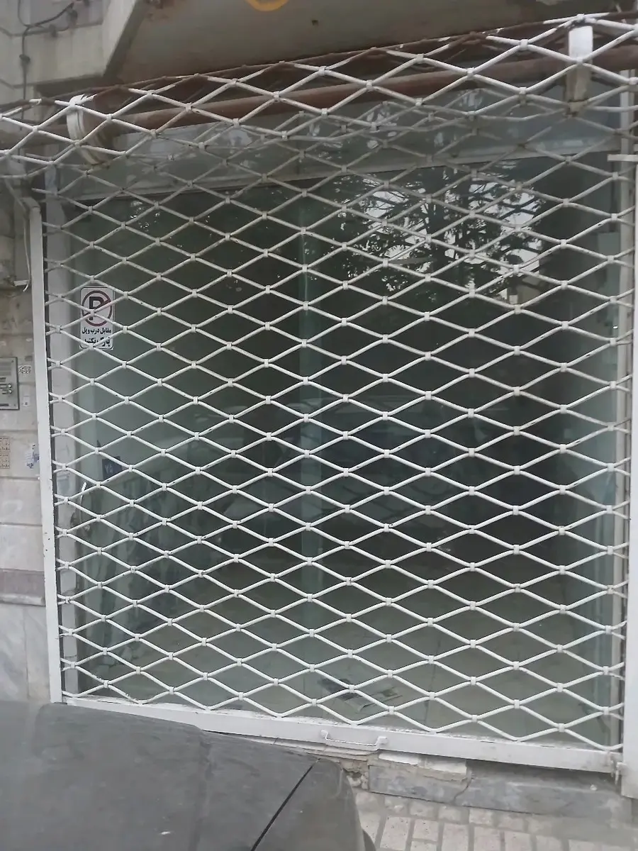 مغازه ۱۲ متری — 1
